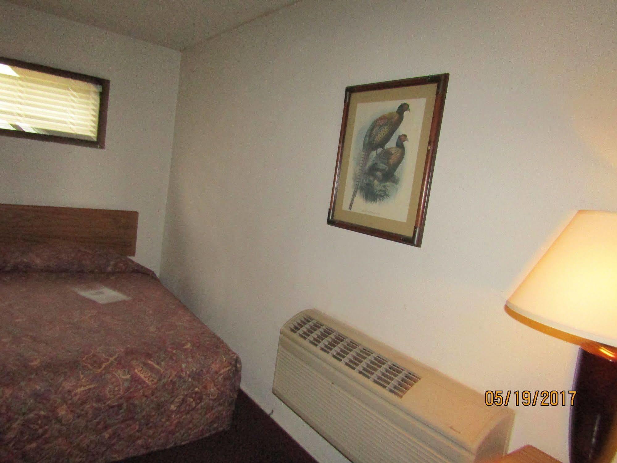 Dakota Inn Huron Luaran gambar