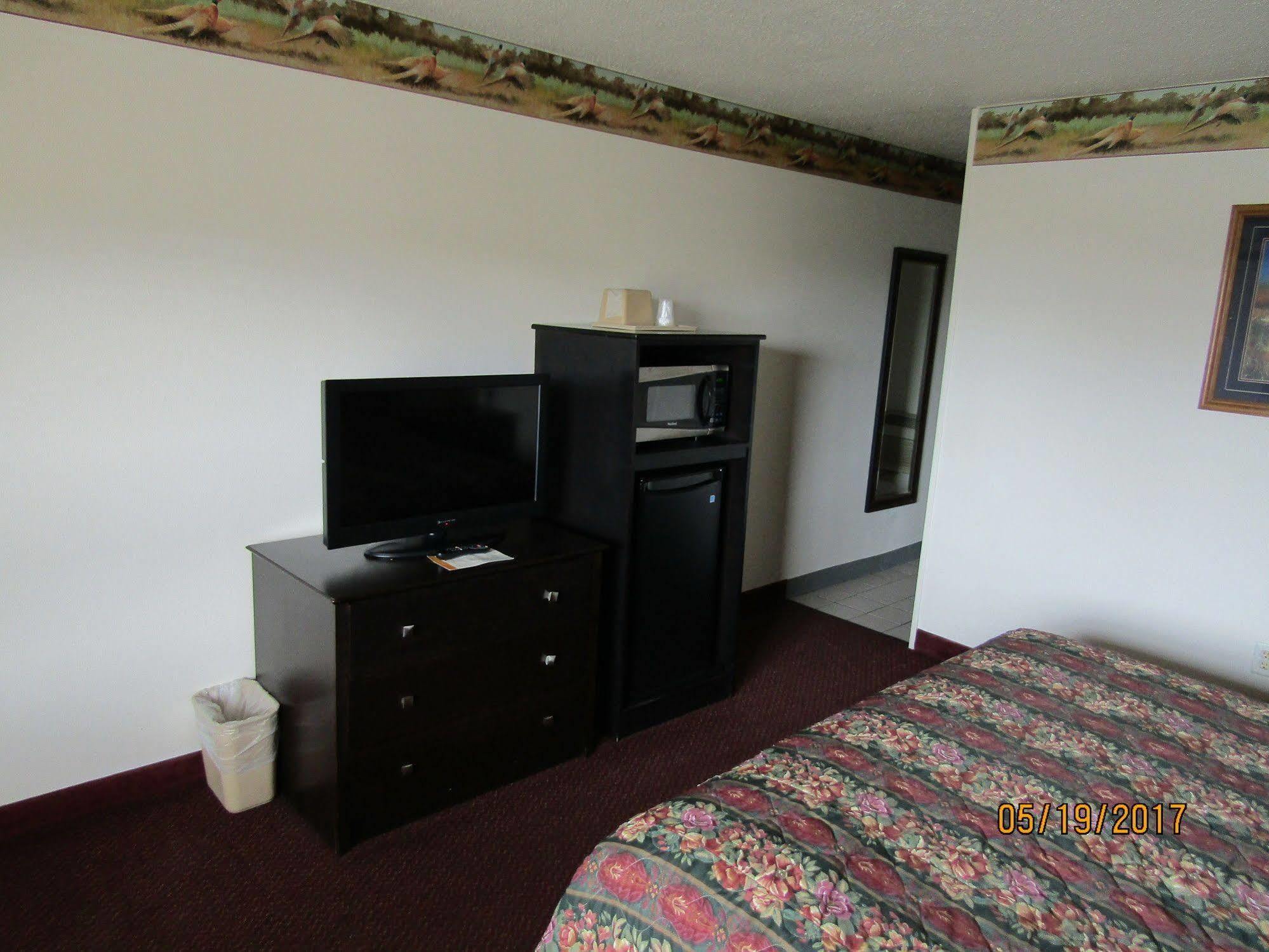 Dakota Inn Huron Luaran gambar