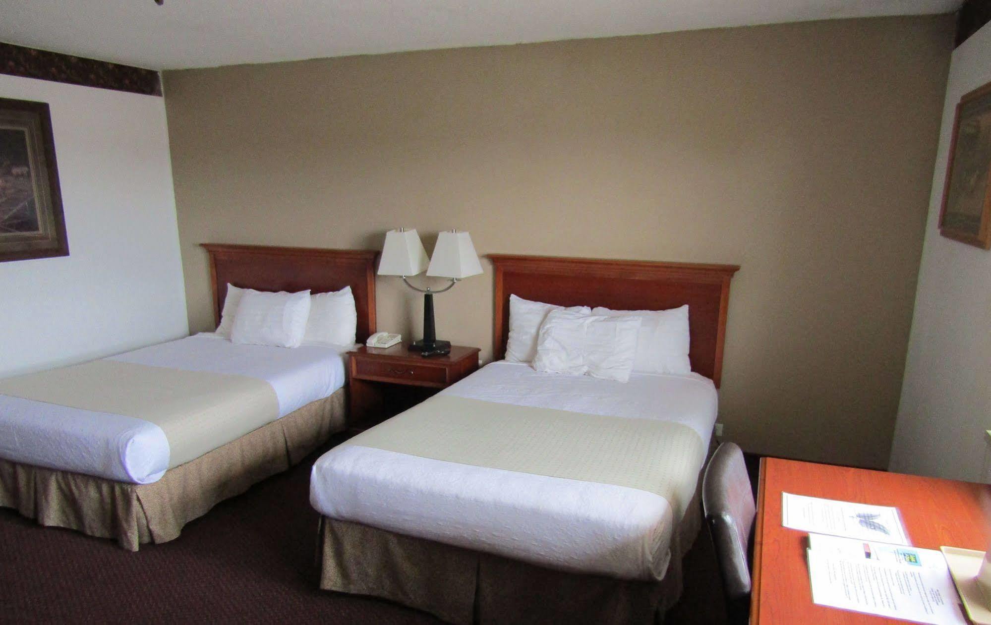 Dakota Inn Huron Luaran gambar