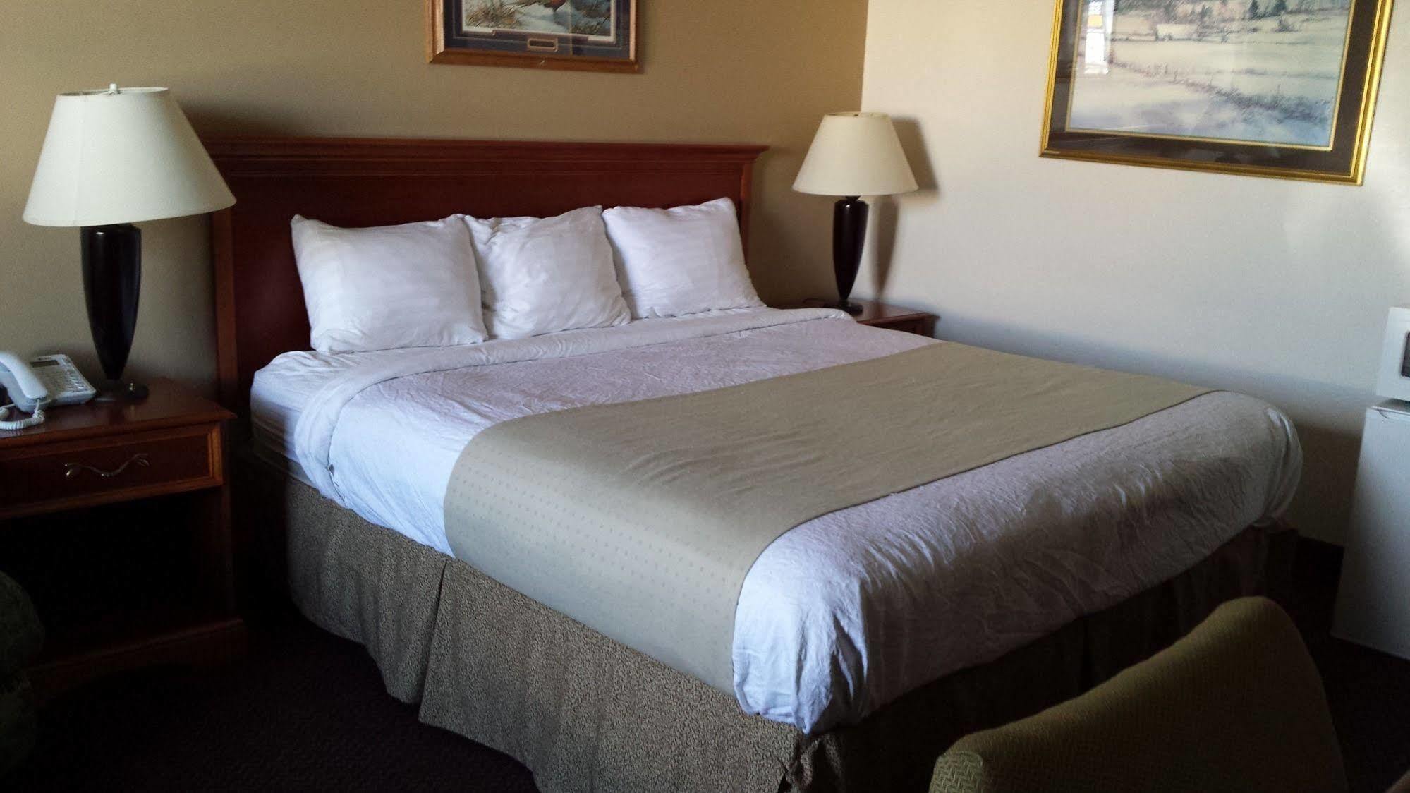 Dakota Inn Huron Luaran gambar