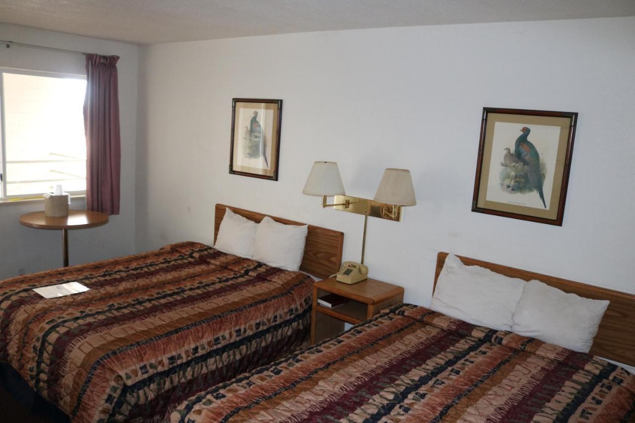 Dakota Inn Huron Luaran gambar