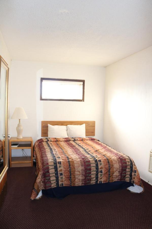 Dakota Inn Huron Luaran gambar